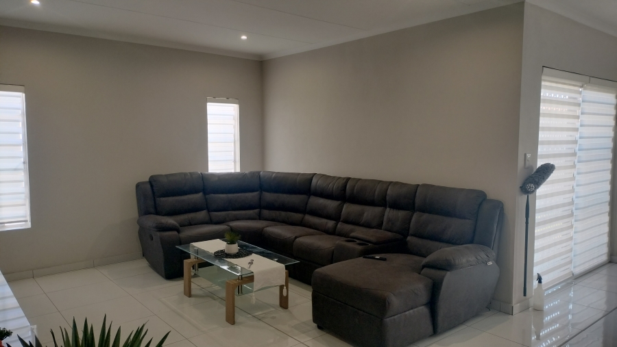 To Let 3 Bedroom Property for Rent in Waterkloof East North West